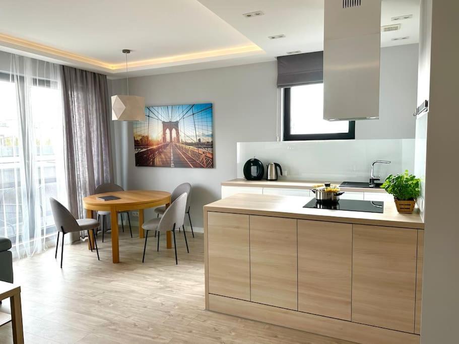 Jana Kazimierza 47 - 2 Sypialnie, 70m2, Balkon, Parking, Wi-fi Apartament Warszawa